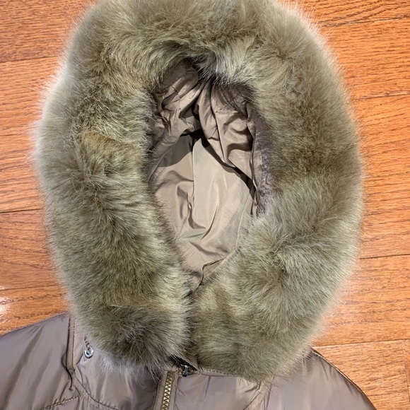 Luxurious Calvin Klein Down Coat Latte Gold Accents XS - Picture 12 of 13